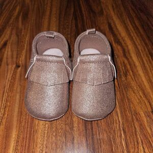 5 For $25 Baby Pink Shimmery Rose Faux Leather Slip On Moccasins Size 3-6M